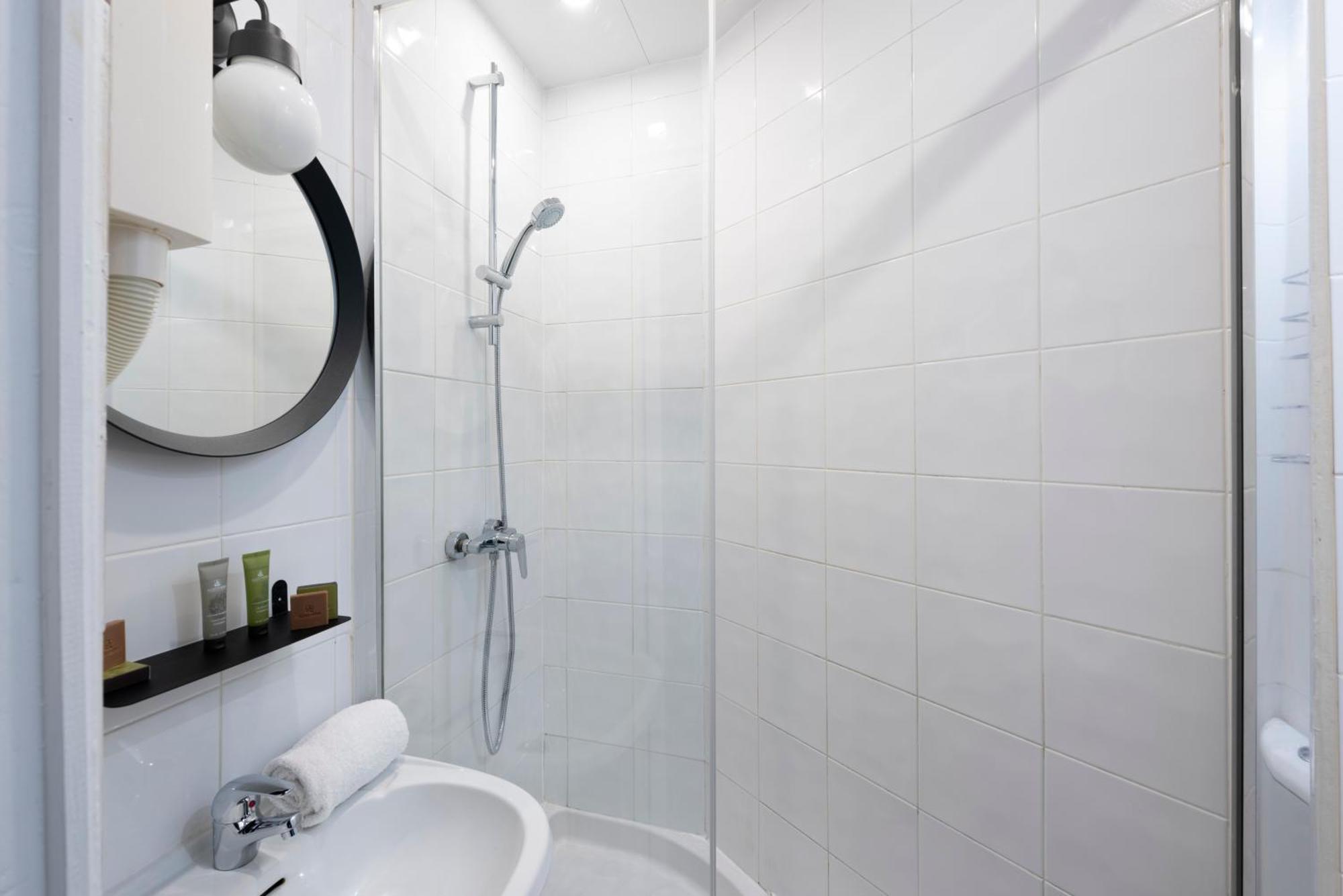 Lennon By Avalon Hotel Paris Gare Du Nord Ngoại thất bức ảnh